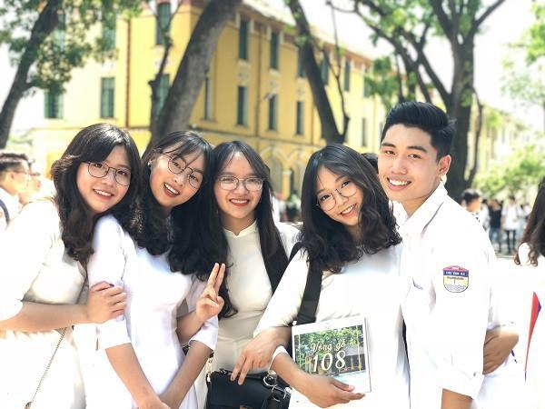 20 Áng thơ xúc động nhất về khoảnh khắc chia ly tuổi học trò