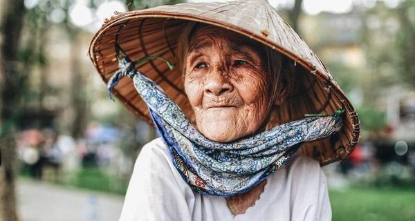 Tuyển chọn 15 bài thơ lục bát sâu sắc về tình cảm cha mẹ