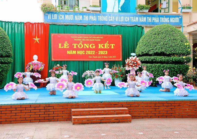 8 Bài diễn văn tổng kết năm học đặc sắc dành cho nhà giáo