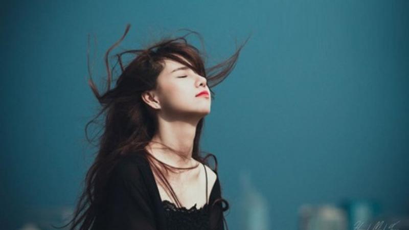 10 Áng Thơ Tinh Tế Vẽ Nên Hồn Nhiên Và Khát Khao Của Người Con Gái