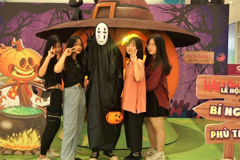 Top 9 địa điểm không thể bỏ qua để trải nghiệm Halloween đáng nhớ tại Hà Nội