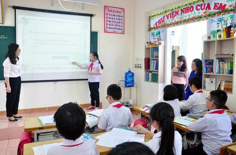9 Cách Giúp Giáo Viên Mới Tự Tin Hòa Nhập Vào Môi Trường Sư Phạm