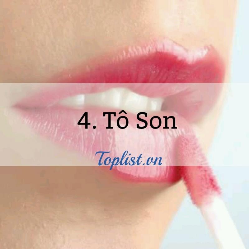 10 Bí Quyết Giữ Son Lâu Trôi Cho Những Buổi Tiệc Dài