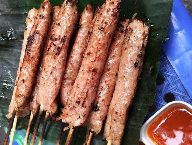 12 điểm đến không thể bỏ qua cho tín đồ nem chua, nem nướng tại Hà Nội