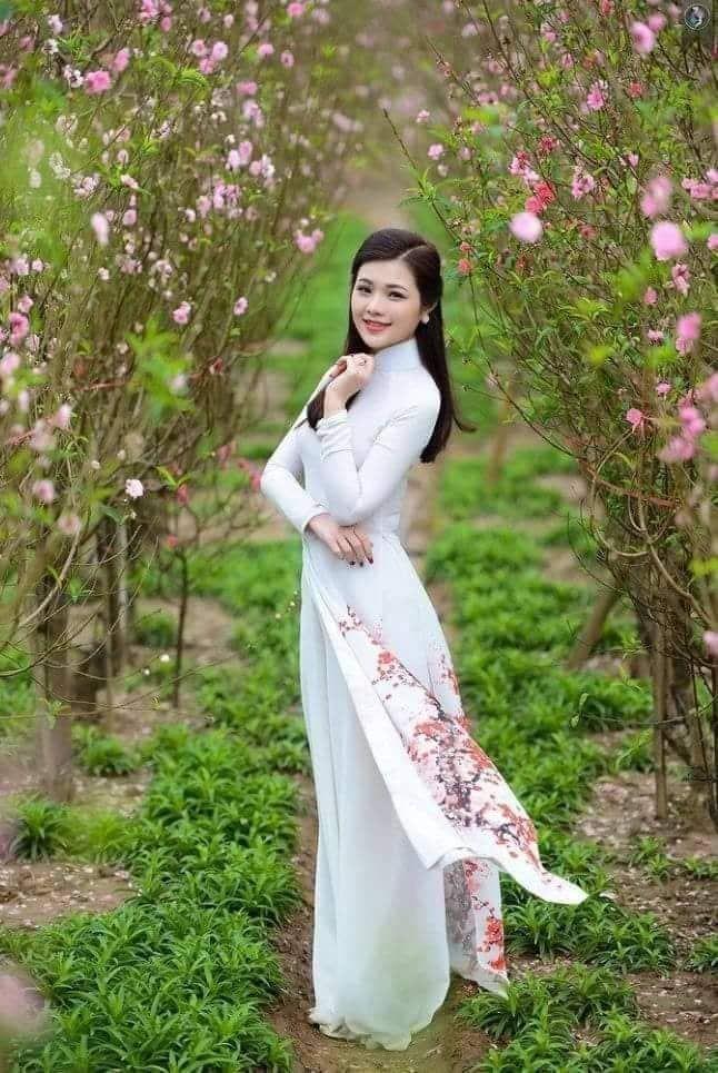 20 Áng thơ tinh tuyển của nữ sĩ Nguyễn Thị Hồng Hạnh