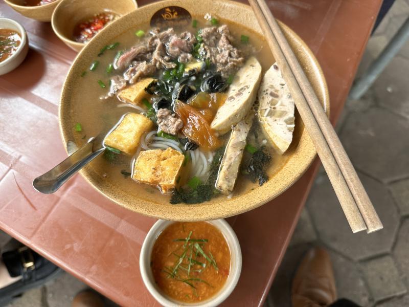 Khám phá 4 địa chỉ bún ốc ngon trứ danh tại quận Long Biên, Hà Nội