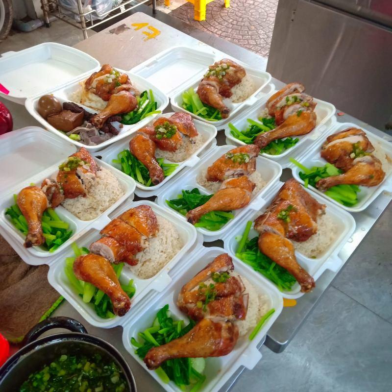 6 Địa chỉ cơm trưa văn phòng đáng trải nghiệm nhất tại Quận 4, TP.HCM