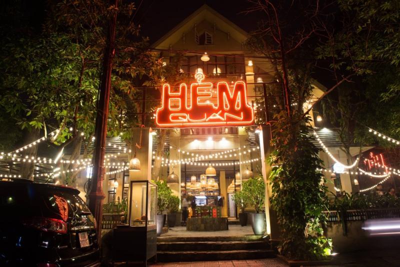 Top 12 điểm đến ẩm thực không thể bỏ qua tại phố Hoàng Cầu, Hà Nội