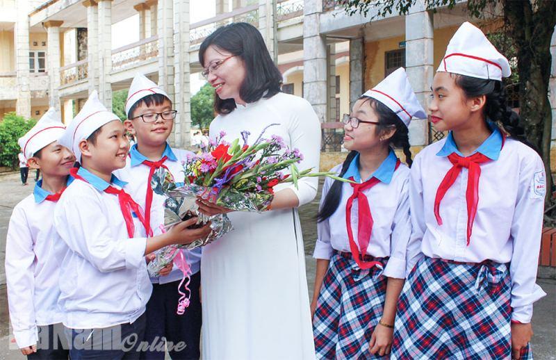 7 Bài Thơ Tiếng Anh Tri Ân Thầy Cô - Gửi Trọn Tấm Lòng
