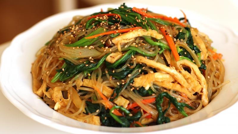 10 Món Hàn Quốc Đặc Sắc Nhất Định Phải Thử Trong Đời