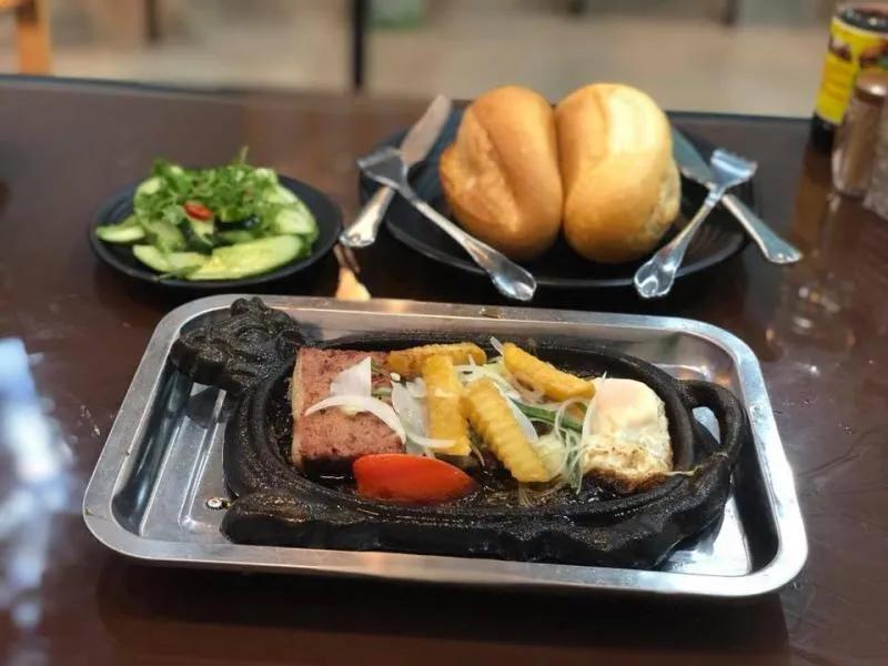 7 địa chỉ bánh mì chảo đáng thử nhất tại Quận Hà Đông, Hà Nội