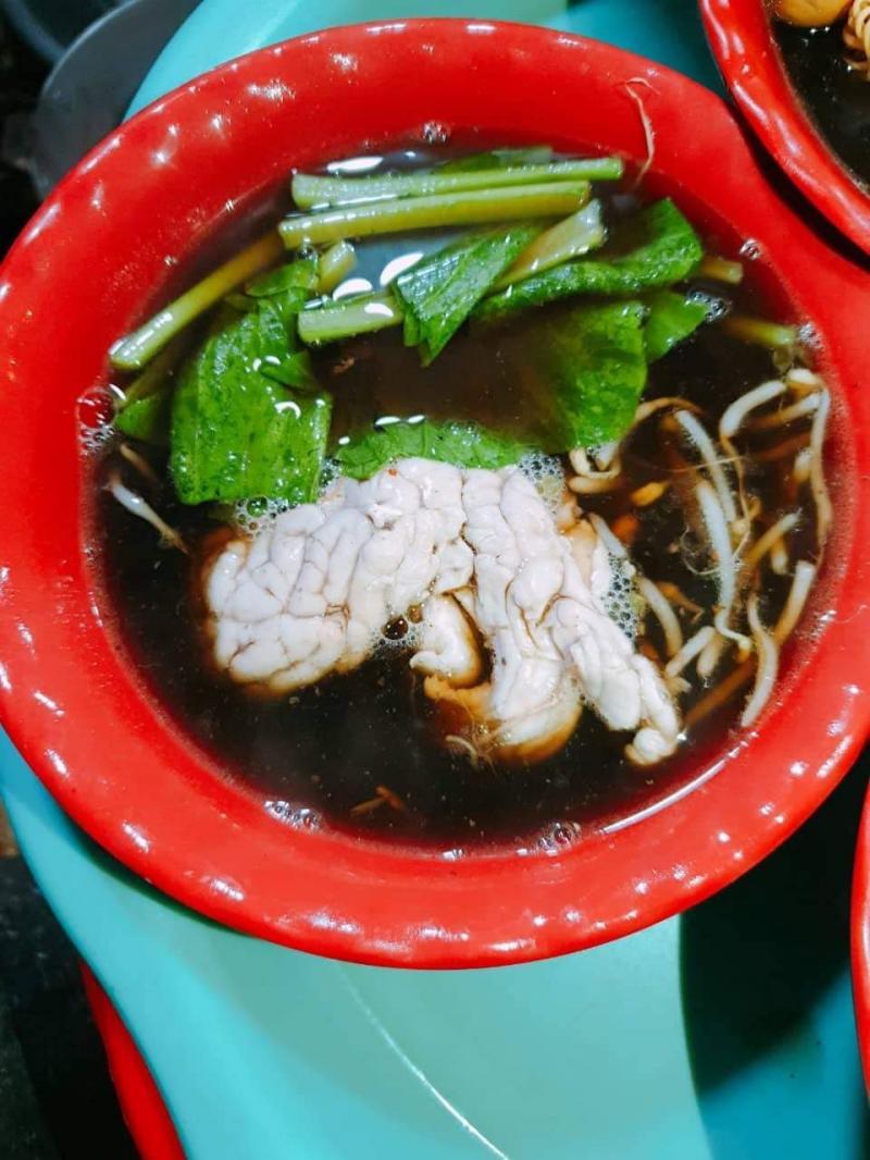 8 địa điểm thưởng thức óc heo đặc sắc nhất Hà Thành: Từ óc hấp mềm thơm đến óc trần tươi ngon