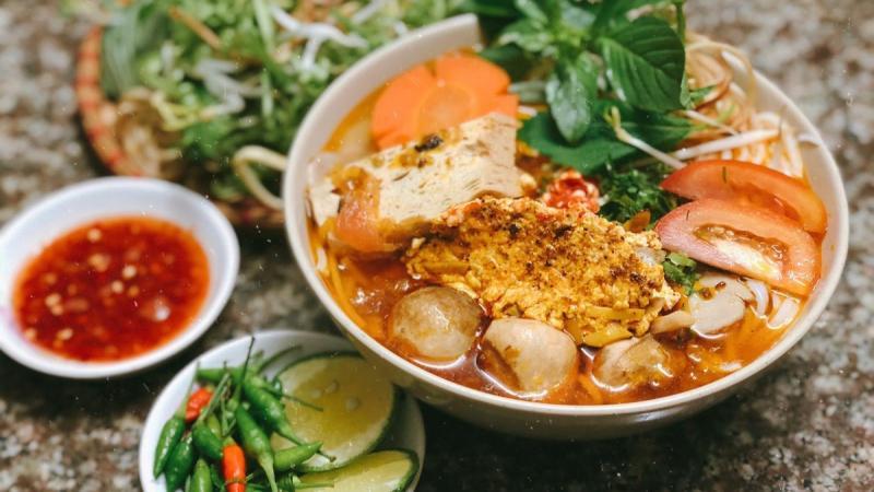 8 Địa chỉ bún riêu đình đám nhất Bình Dương không thể bỏ qua