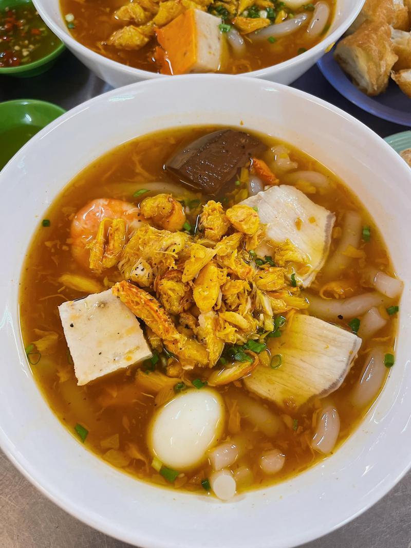 8 Địa chỉ bánh canh đỉnh cao không thể bỏ qua tại Quận 3, TP.HCM