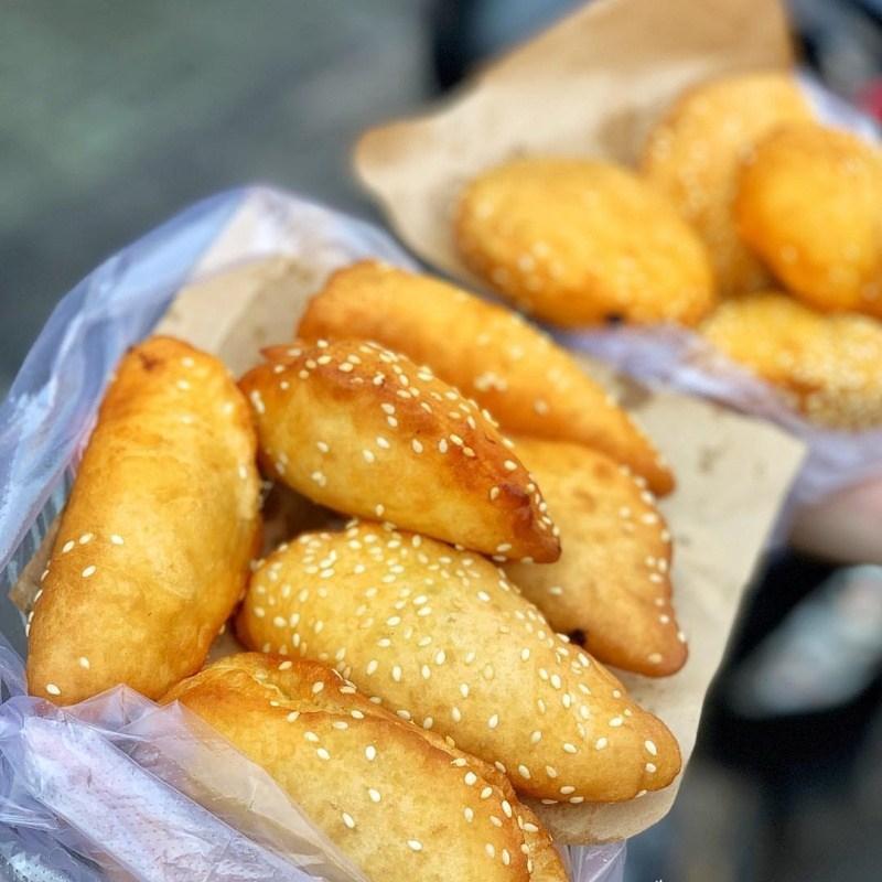 5 địa điểm thưởng thức bánh tiêu ngon trứ danh tại Hà Nội