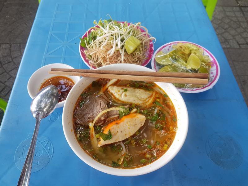 5 địa chỉ ẩm thực đáng trải nghiệm nhất trên đường Phan Bội Châu, TP.HCM