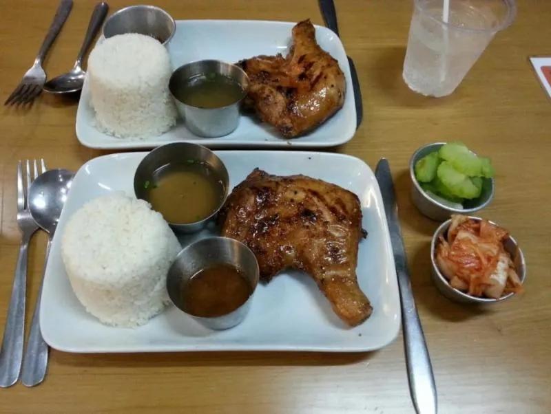 Top 13 địa chỉ cơm gà đáng thử nhất Hà Thành