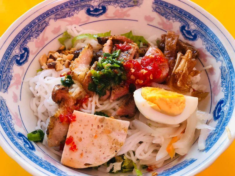 8 Quán bún thịt nướng đặc sản Nha Trang - Khánh Hòa không thể bỏ qua