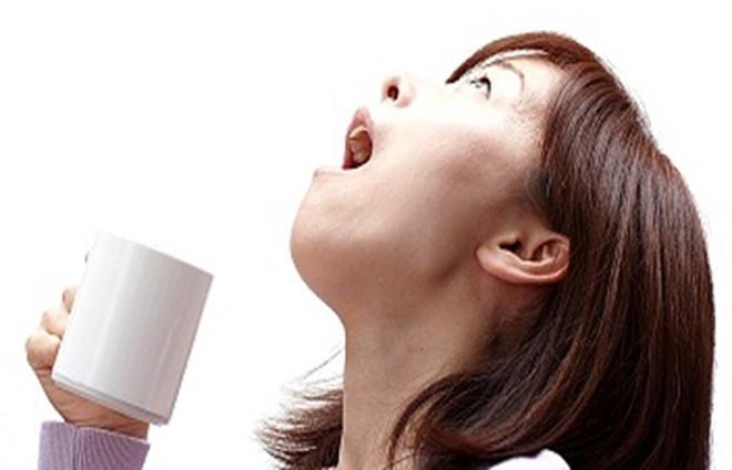 10 bài thuốc dân gian trị viêm họng hiệu quả nhất từ thiên nhiên