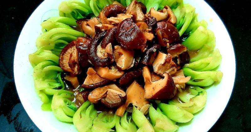 Top 10 Món Ngon Từ Rau Xanh - Đổi Vị Cho Bữa Cơm Gia Đình