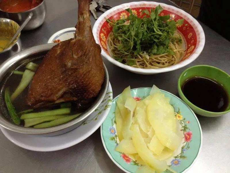 9 điểm đến ẩm thực đáng thử nhất trên đường Nguyễn Kiệm, TP.HCM