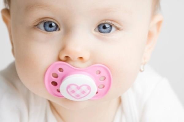 12 Bí quyết vàng giúp trẻ làm quen với bú bình thành công