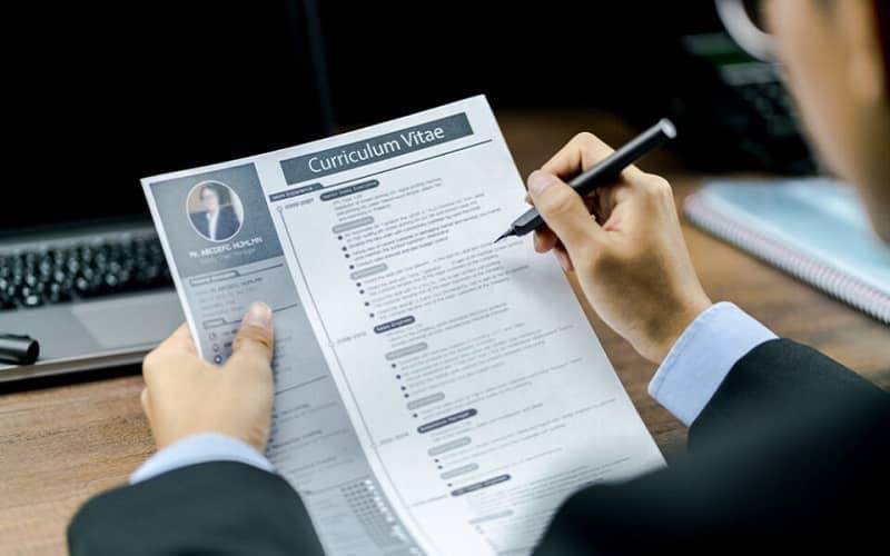 8 Bí quyết viết CV tiếng Việt thu hút nhà tuyển dụng