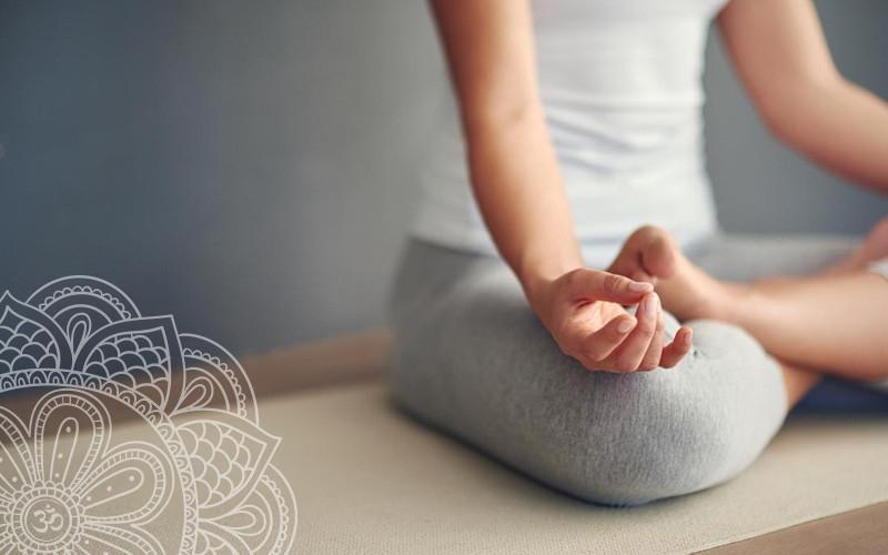 12 Bí Quyết Vàng Để Tập Yoga An Toàn Không Chấn Thương