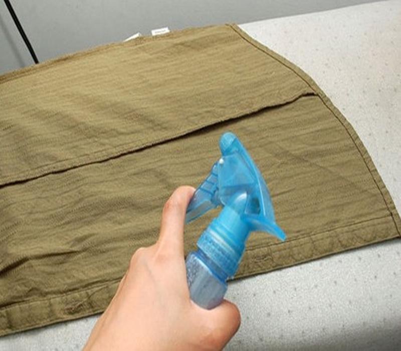 11 Mẹo Làm Phẳng Quần Áo Không Cần Đến Bàn Ủi - Đơn Giản Mà Hiệu Quả