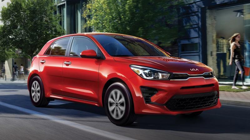 Top 10 xe hơi giá rẻ đáng mua nhất 2022: Bình chọn từ tạp chí Car & Driver