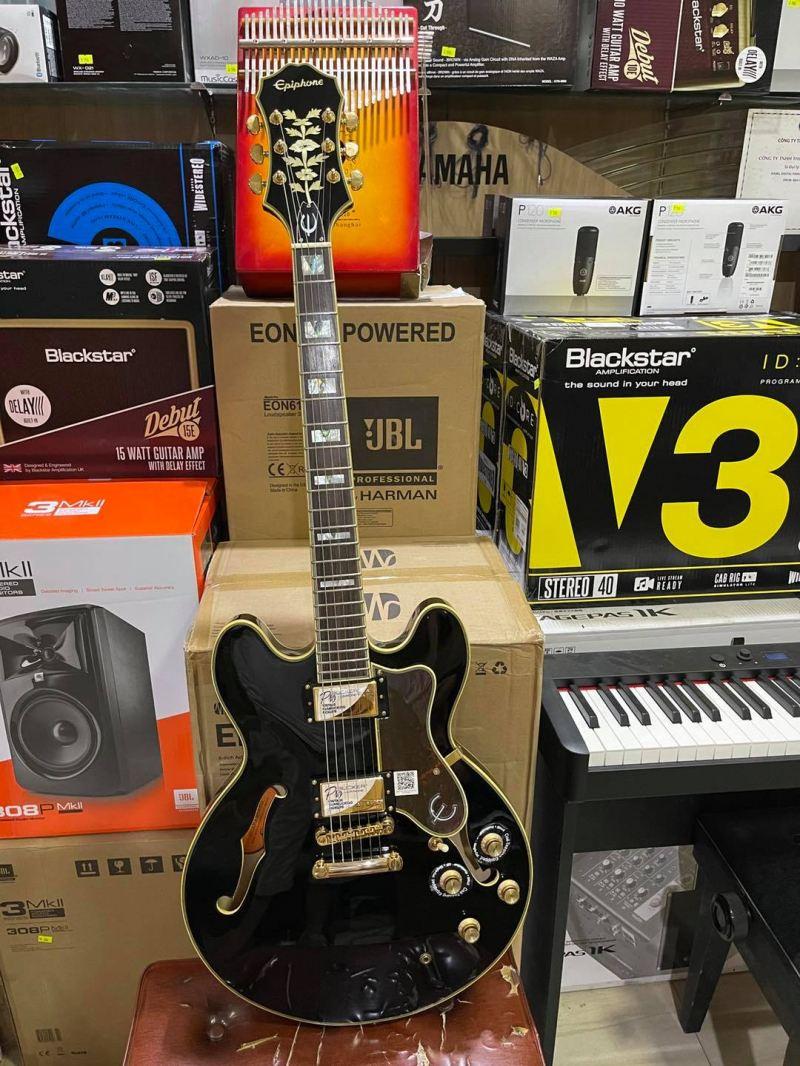 8 Địa chỉ mua đàn guitar chất lượng nhất Hà Nội: Hàng mới & cũ giá tốt