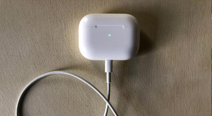 8 Nguyên Nhân & Giải Pháp Khắc Phục Lỗi AirPods Không Sạc Pin Hiệu Quả Nhất