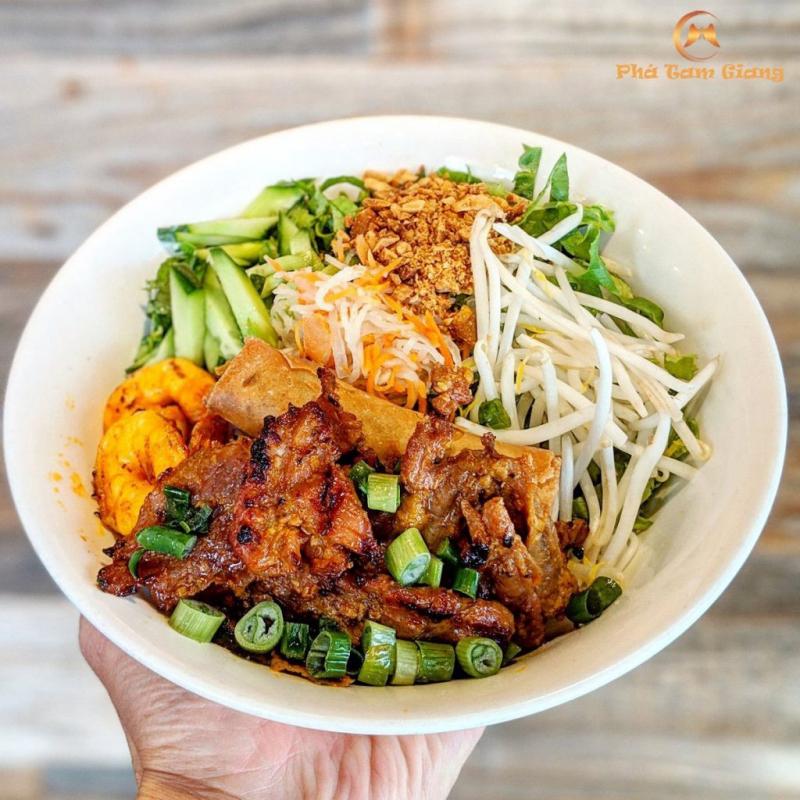 10 quán bún thịt nướng đáng thử nhất Sài Gòn - Hành trình khám phá hương vị đậm đà