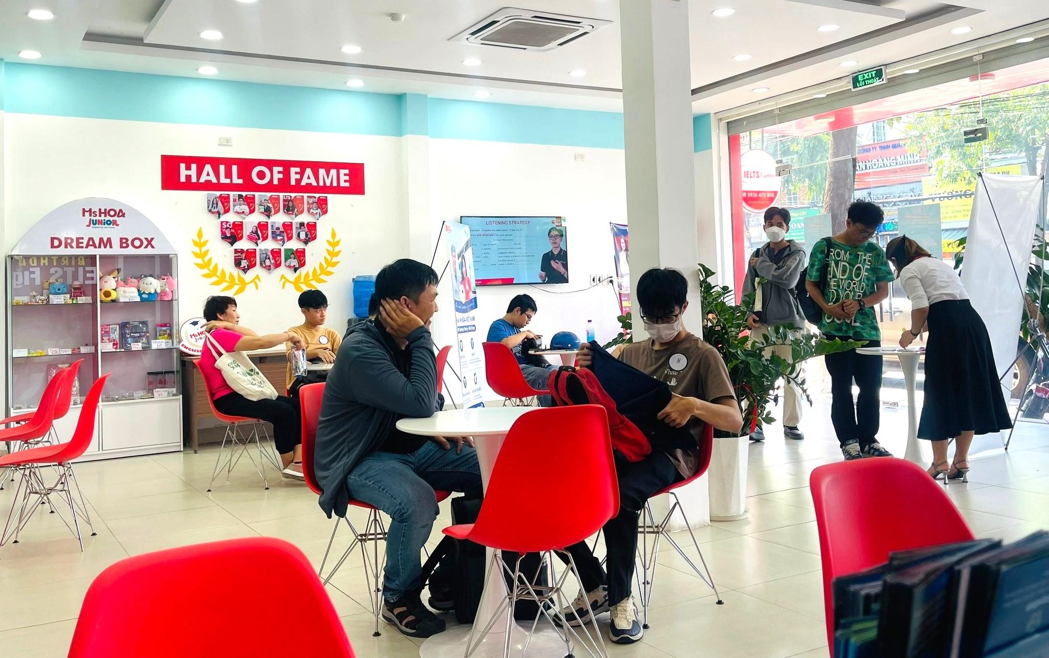 6 khóa học chất lượng nhất tại IELTS Fighter cùng bảng học phí mới nhất 2024