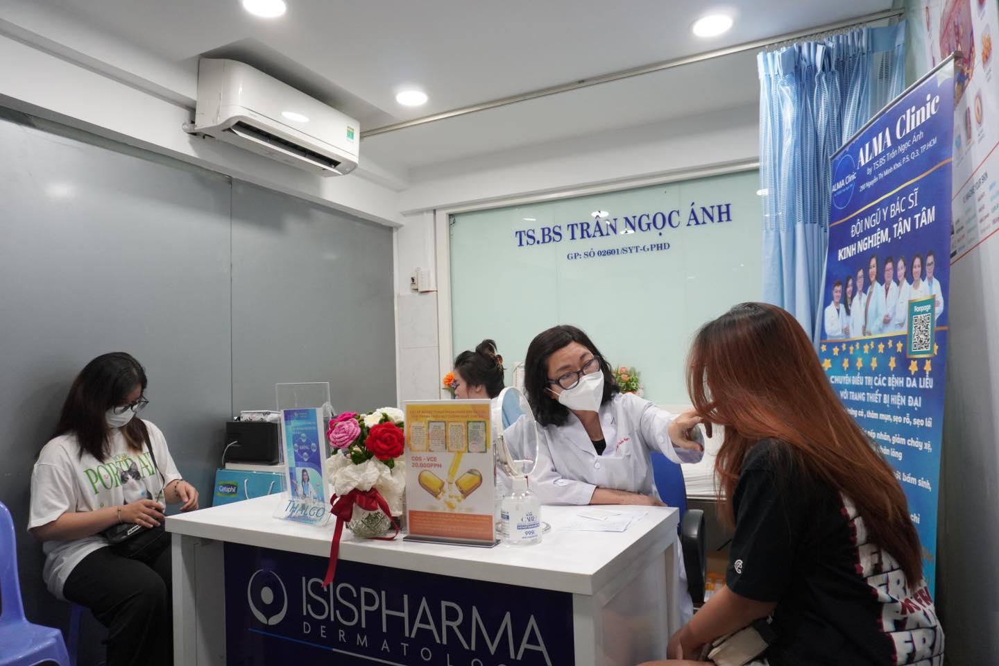 6 Đánh giá chân thực nhất về liệu trình trị mụn tại Phòng khám Da liễu Bác sĩ Ánh
