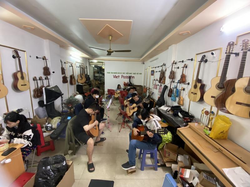 8 Địa chỉ dạy guitar chất lượng hàng đầu tại Hà Nội