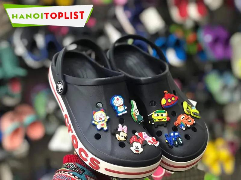 Top 10+ cửa hàng giày Crocs chính hãng tại Hà Nội