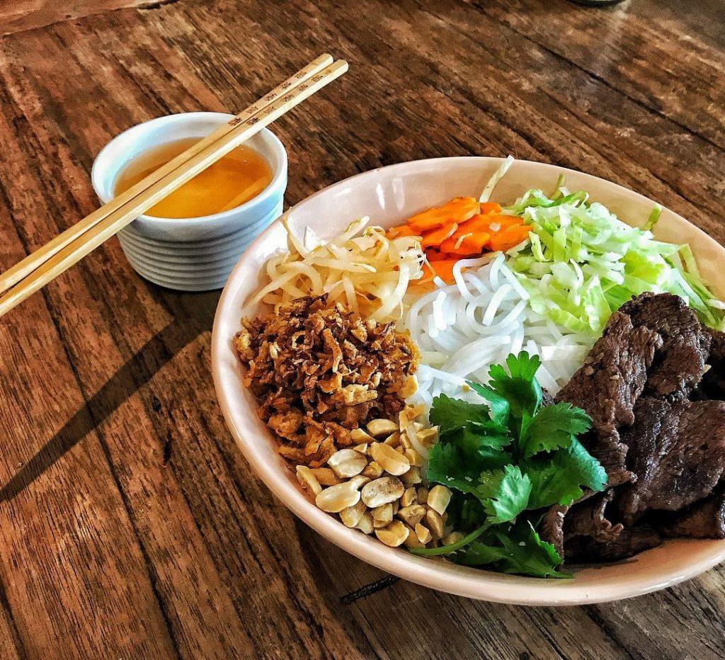 Top 8 Quán bún thịt nướng ngon nhất Hà Nội
