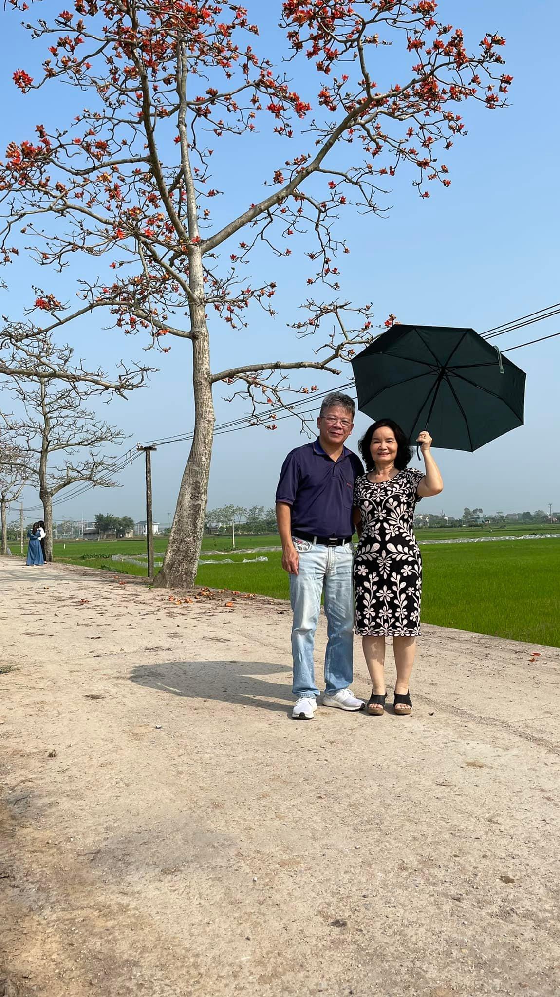 12 Áng thơ tinh tuyển của thi sĩ Hoàng Minh Tuấn - Chạm vào cảm xúc