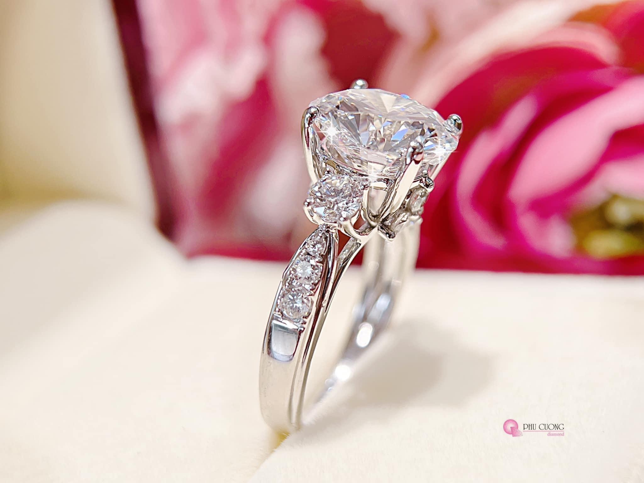 9 Địa điểm vàng mua nhẫn kim cương đáng tin cậy nhất Hà Nội