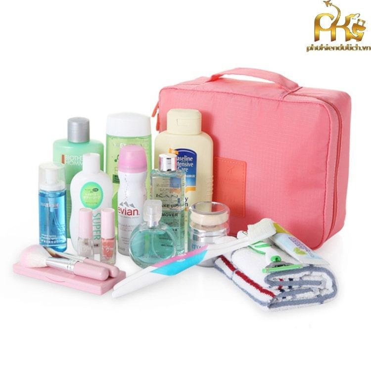 Top 5 cửa hàng đồ du lịch tiện ích được yêu thích tại TP.HCM
