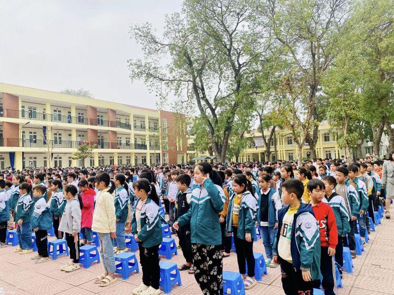 Top 12 trường tiểu học xuất sắc nhất tại huyện Ứng Hòa, Hà Nội, mang đến những lựa chọn giáo dục chất lượng cho các bậc phụ huynh và học sinh tại địa phương.
