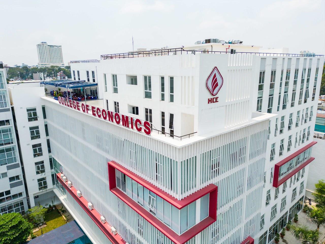 5 góc nhìn chân thực từ sinh viên Cao Đẳng Kinh Tế TP.HCM (HCE)
