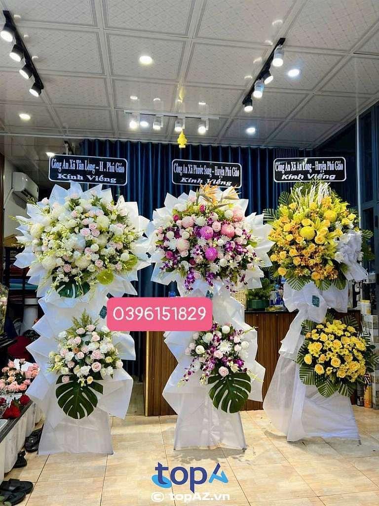 Khám phá 5 địa chỉ đặt hoa viếng đám tang uy tín tại TP. Yên Bái, cung cấp dịch vụ chất lượng và tận tâm