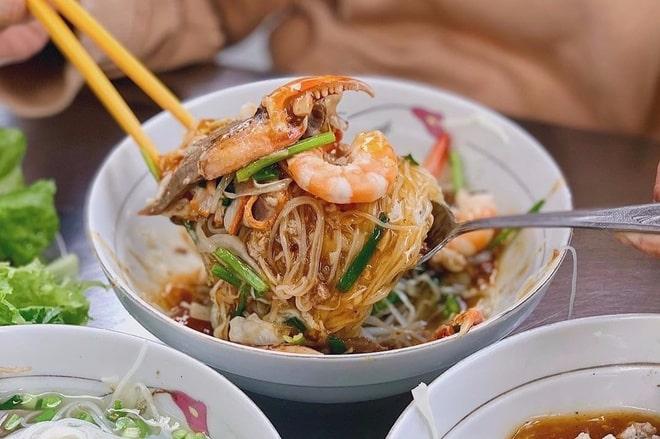 8 điểm đến ẩm thực lâu năm 'huyền thoại' ở Sài Gòn - trải nghiệm không thể bỏ qua