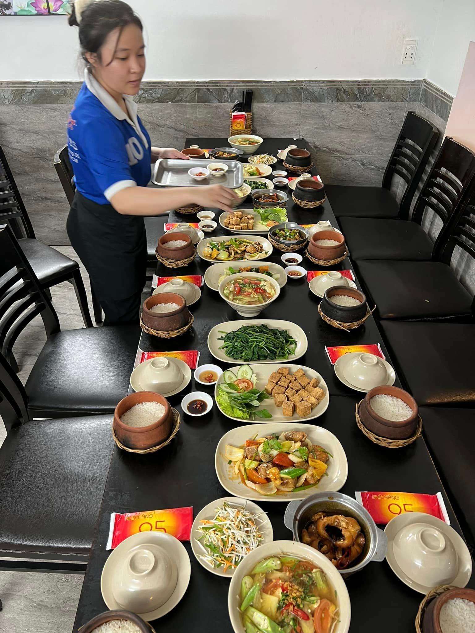 Top 11 quán cơm niêu đậm chất truyền thống, hương vị khó quên tại TP.HCM