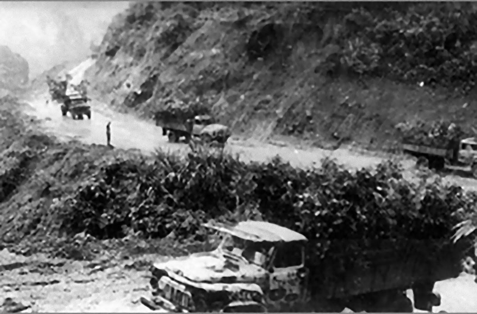 Khám phá 7 bài văn phân tích hai khổ đầu của bài thơ 'Bài thơ về tiểu đội xe không kính' của Phạm Tiến Duật (Ngữ văn 9) đặc sắc nhất