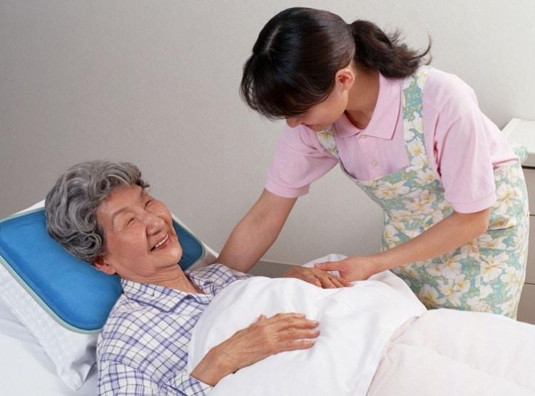 Top 5 dịch vụ chăm sóc người bệnh đáng tin cậy nhất tại TP Hồ Chí Minh