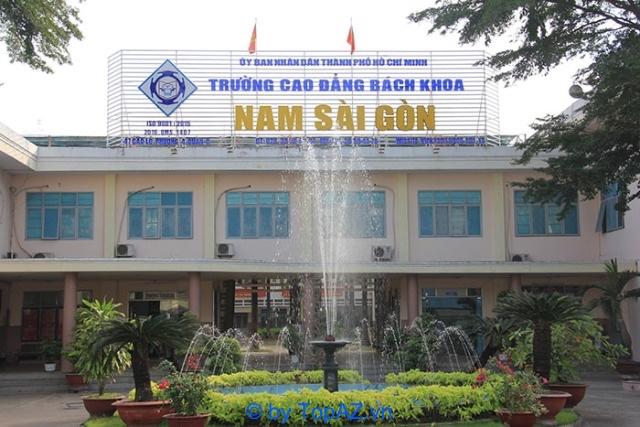 Top 10 trường cao đẳng đào tạo xuất sắc tại TPHCM