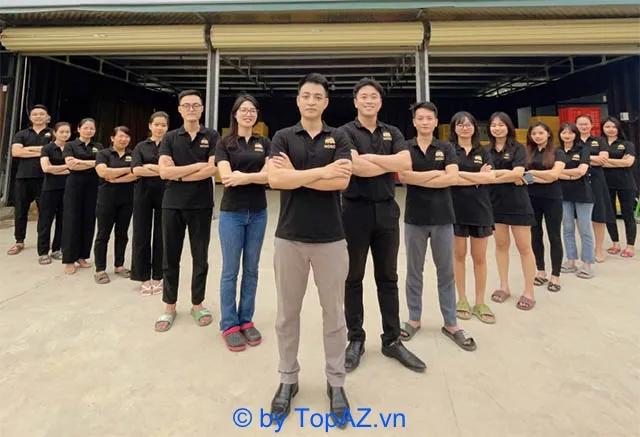 Công ty HOSO chuyên cung cấp các giải pháp bao bì, nổi bật với sản phẩm túi giấy kraft nhập khẩu và công nghệ in ấn hiện đại.